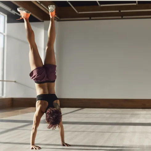 Handstand Basics – Der Einsteiger-Workshop @ t-base Trainingscenter Sport & Fitness