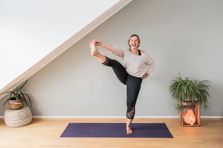 Sanftes Abend Yoga (online) @ Studio AKASHA