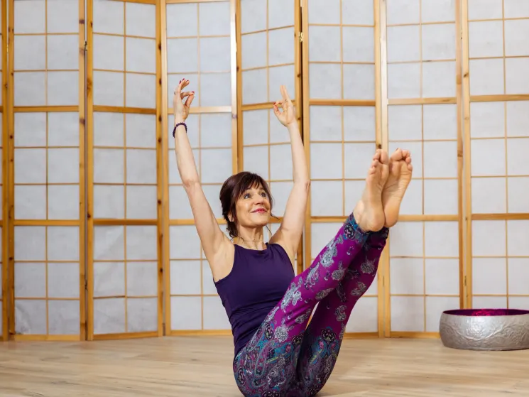 Pilates Special - mit dem kleinen Ball online @ Flowing OM
