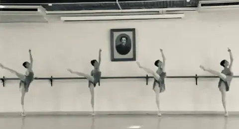 Ballet Class for beginners @ ArtiS how to dance