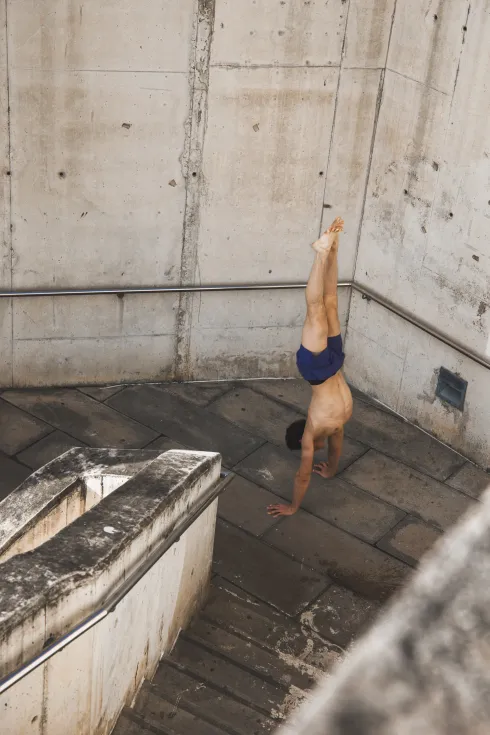 MASTERCLASS: Inversions in Motion ( Handstands + Elbow Stands ) w/ Francisco @ STUDIO MOND