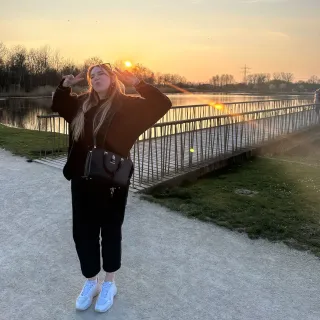 Evelyne