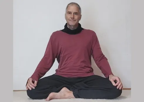 VOR ORT - Hatha Yoga Basis @ YOGA STUDIO SURYA HOFGUT HOLZMÜHLE