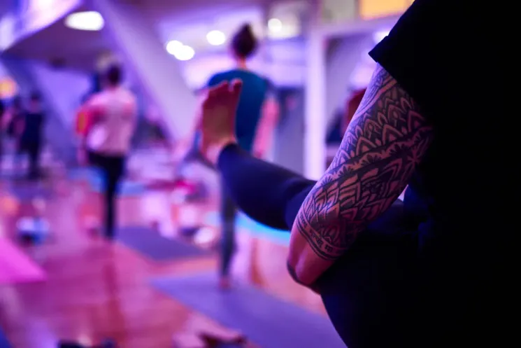 HATHA VINYASA YOGA MEDIUM *online* @ Studio One Tanz & Yoga