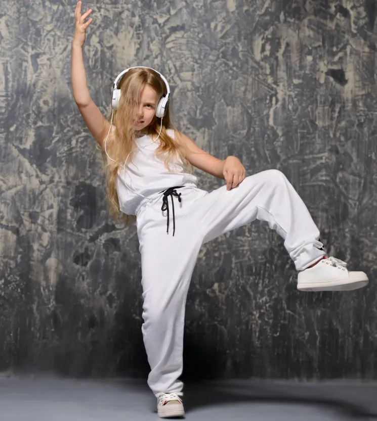 Hip-Hop Kids 6-8 Jahre  ONLINE LIVE @ Move it Dance Academy