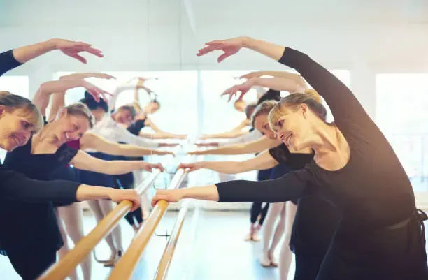 Montags 18:20 | Ballett für Erwachsene Level 1 ( Teil. 1) SAAL1 @ Ballettschule DANCEWORLD