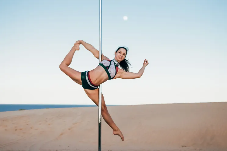 Best of Pole Tricks for Photoshootings - Intermediate Level (Online Kurs) @ Yoga and Pole Art by Selina