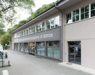 Dieser Anbieter hat keine Bildbeschreibung für dieses Bild hinterlegt