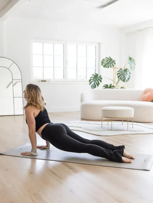 ASANALAB: CHATURANGA mit Lisa Dw. @ FREEDOM PRACTICE