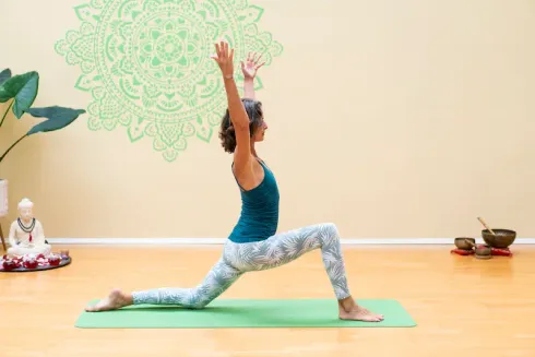  Vinyasa Intro - vor Ort/ für Anfänger geeignet @ Rundum Yoga Pempelfort