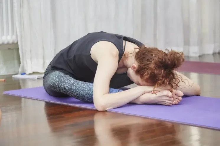 Yin Yoga fließend ONLINE @ Yoga and More -Farhad Djabbari-