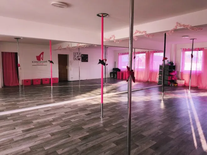 PoleandDancebyJessi