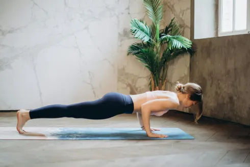 Hatha-Yoga Anfänger & Mittelstufe Donnerstag 17.30 Uhr @ Yogaresa