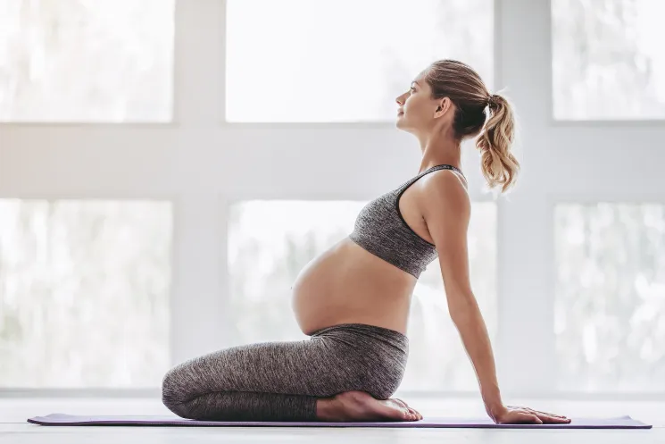 25h Prenatal- Yoga mit Jennifer Mattes @ Urban Yoga Hamburg