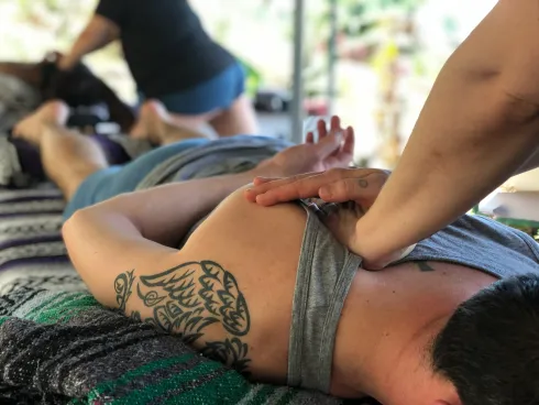 Die Grundlagen der Thai-Massage mit Iris Bühler, 16.04.2023, 4 Std.  @ Spirit Yoga Teacher Training