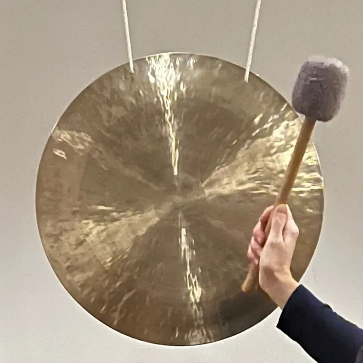 Gong-Meditation für innere Ruhe und Selbsterfahrung @ Komjun