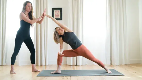 Yoga der Berührung  - für Alle -  @ Yoga Vidya Mainz