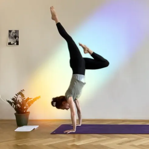 Handstand Mini-Workshop mit Helen Schoene @ Yogawerkstatt