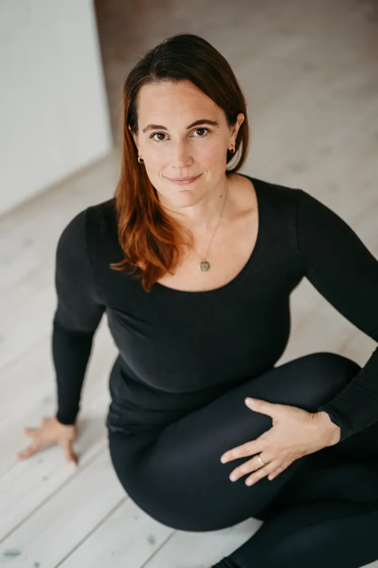 Dein (Wieder-) Einstieg in Yoga (bei Check-In via USC/Wellpass/Hansefit/Classpass, bitte Top-up-Ticket auf Eversports buchen) @ The Shala Hamburg