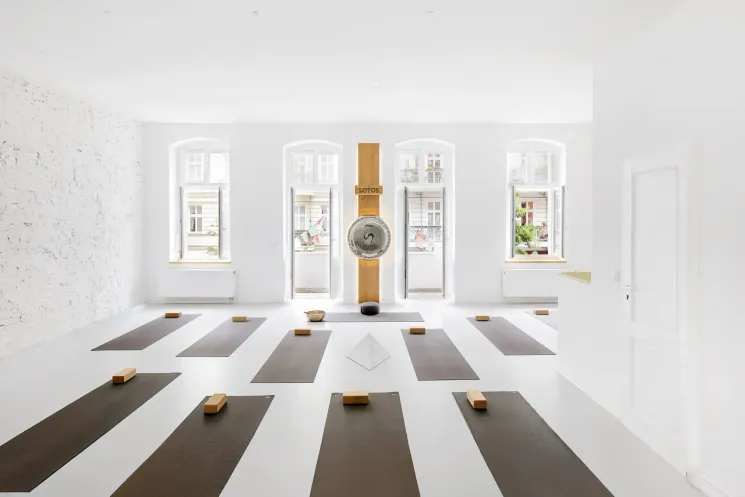 Hatha Yoga & Breathwork Level I-II 🇬🇧 LIVESTREAM @ Lotos Yoga Online