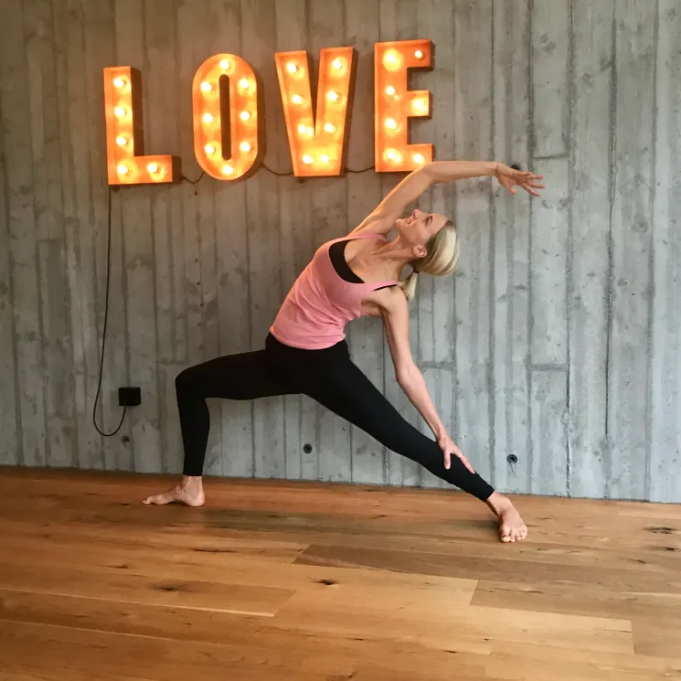 Online Yoga- Anusara @ Yogaraum Hermsdorf - Annekathrin Bethke