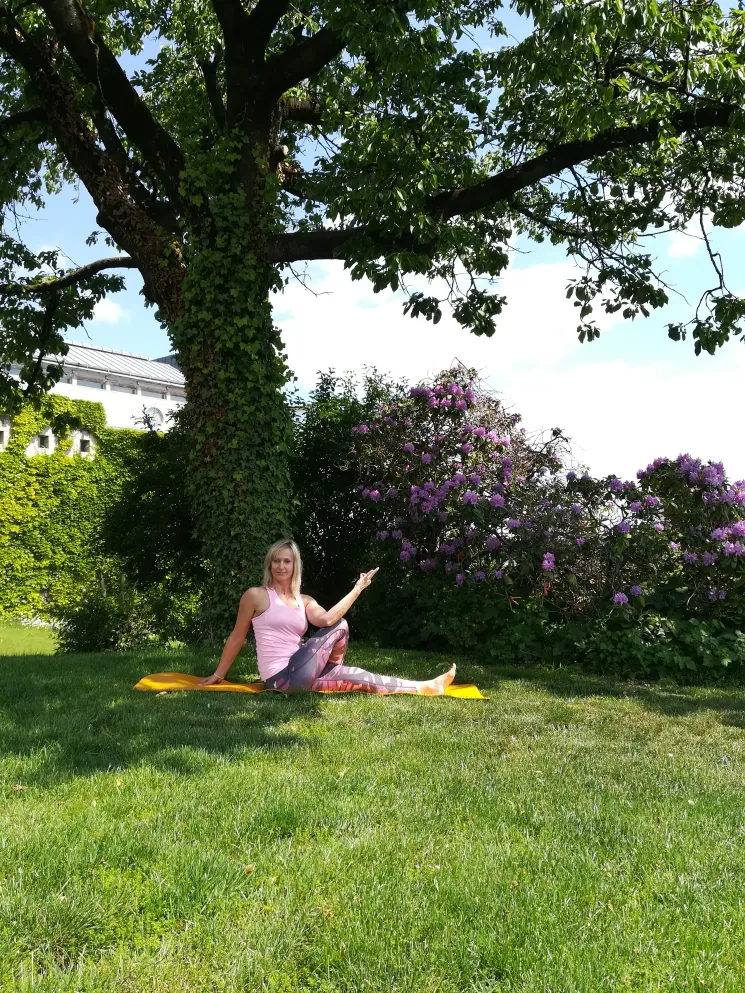 Yoga Basics erlernen - ANFÄNGER @ Feel well Yoga - Sonja Hackl