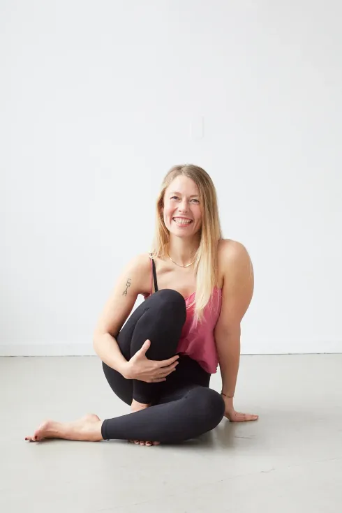 KURS: Jivamukti Basic|krankenkassenzertifiziert @ muktimind yoga & therapy