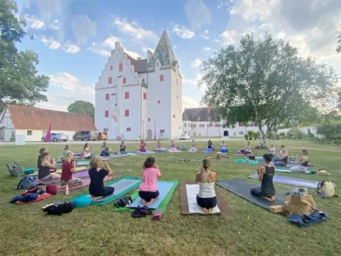 Yoga Special im Schloss Grünau @ aurum loft