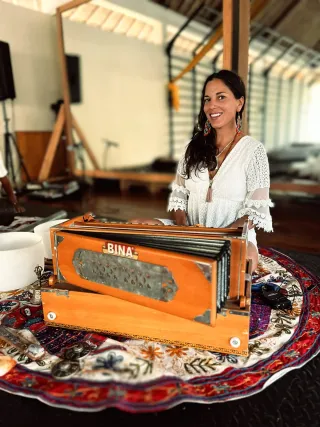 Ana Lucía Luz (EN, ESP)