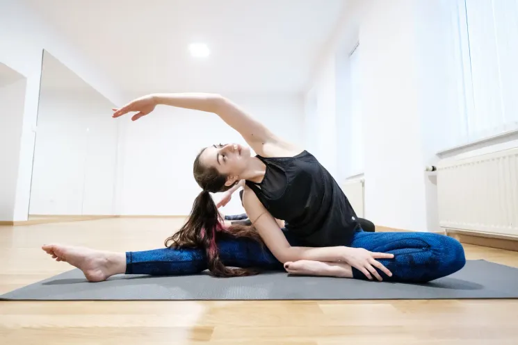 Flexibility Training: Front Splits @ Rising High