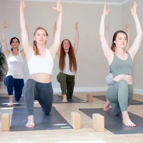 FR (ONLINE) Sunrise Flow (alle Level) @ Pure You Yoga