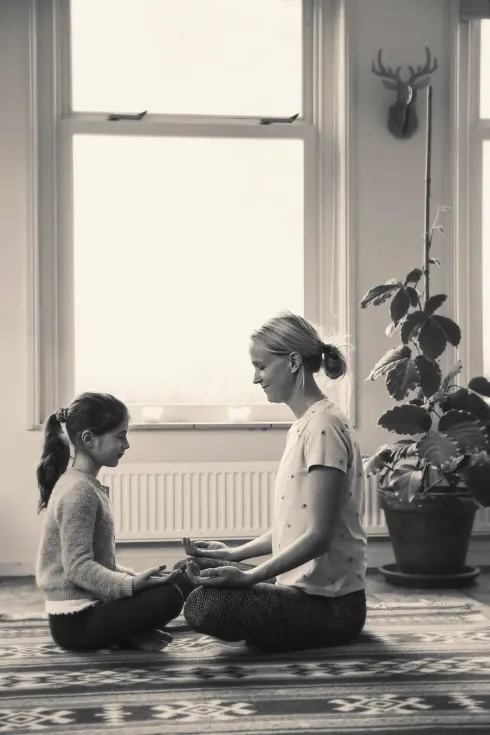Ouder en kind yoga met Neel! - voor 7-12 jaar @ Rumah Yoga