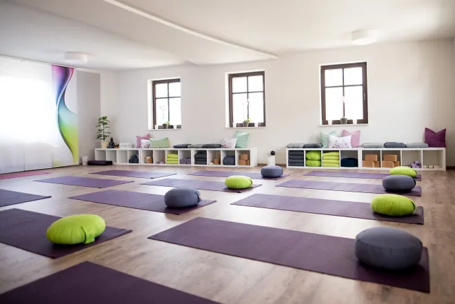 Corina Loth Yoga