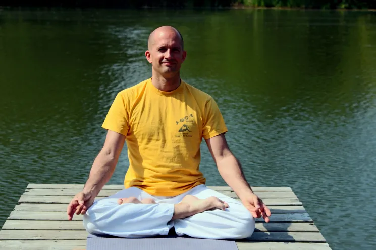 Hatha Yoga Basics – Präventionskurs mit Krankenkassenzuschuss @ Shunya & Jay - Yoga und Yogatherapie