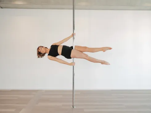 Pole Newbies Choreo @ FEEL GOOD FACTORY: Pole • Stretch • Fly