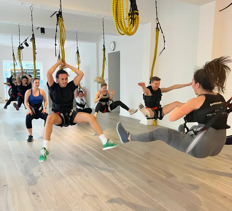 BUNGEE FITNESS (all levels) @ Antigravity Fitness & Yoga by HdB Wien