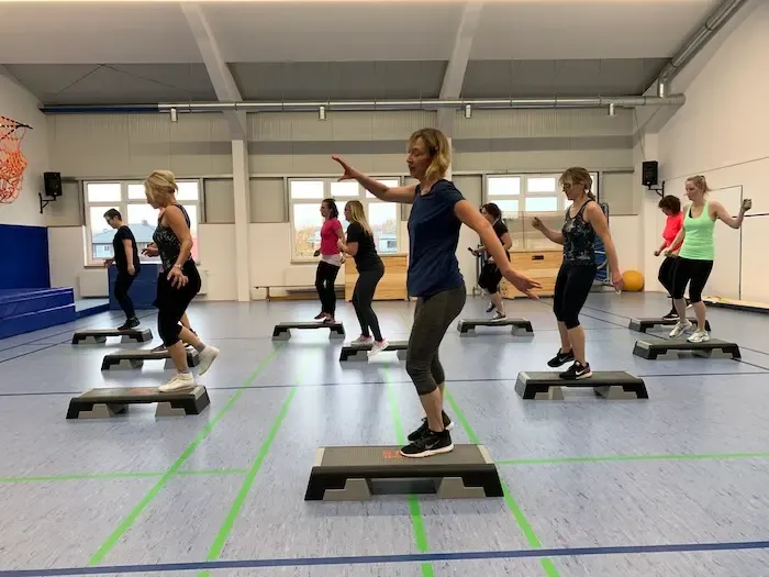 Step Aerobic Einsteigerkurs 8x Mo 21 Uhr ab 27.01.2025 @ JCAH e.V.