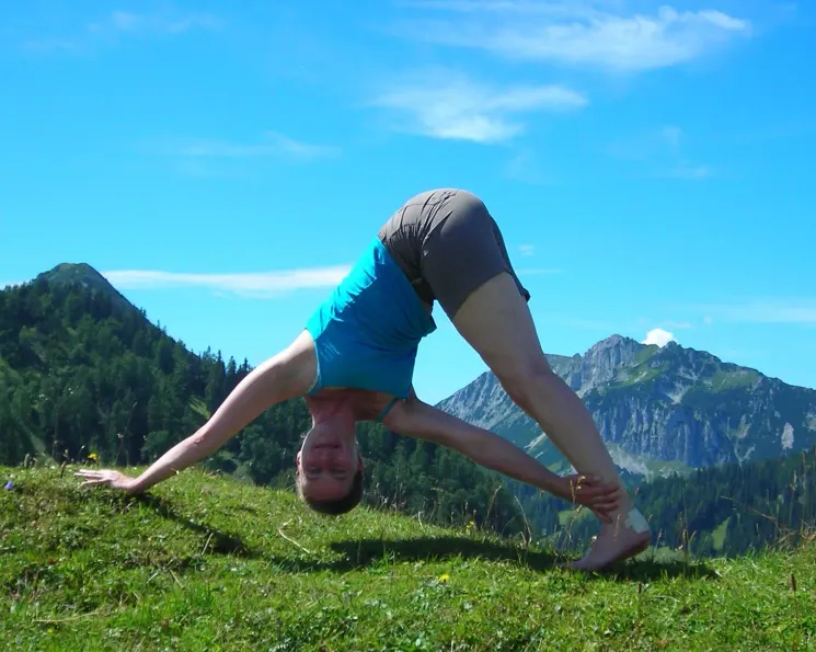 Yoga intensiv (Präsenz), Mo, April - Juni '24 @ YogaRaumHildesheim