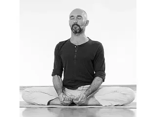 Alignment - Hatha Yoga & Bhagavad Gita @ Herzraum Yoga Krefeld & Krefeld Läuft