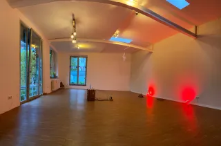Dieser Anbieter hat keine Bildbeschreibung für dieses Bild hinterlegt