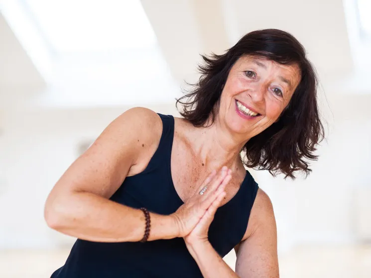 Online: Yoga mit Rücksicht Level 1 @ Yoga Sky Berlin