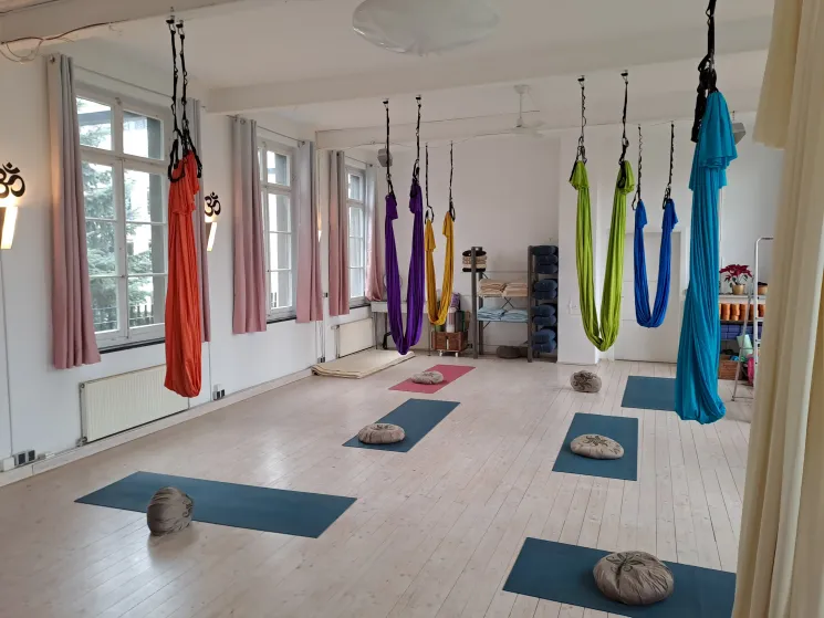 Aerial Yoga in Kreuzlingen @ Imke Beck - Yoga & Co.