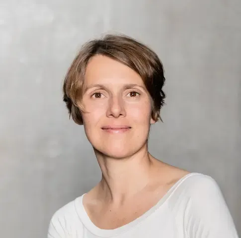  Yoga for Trauma Sensitivity (25h) @ Urban Yoga Hamburg