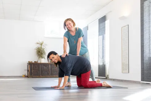 Yoga für den Rücken ONLINE @ Yogazentrum Mödling