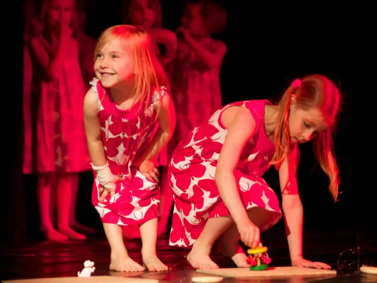 Tanz-Workshop für Kinder & Eltern: Here comes the sun (4 – 8 Jahre) @ TANZ IM LADEN