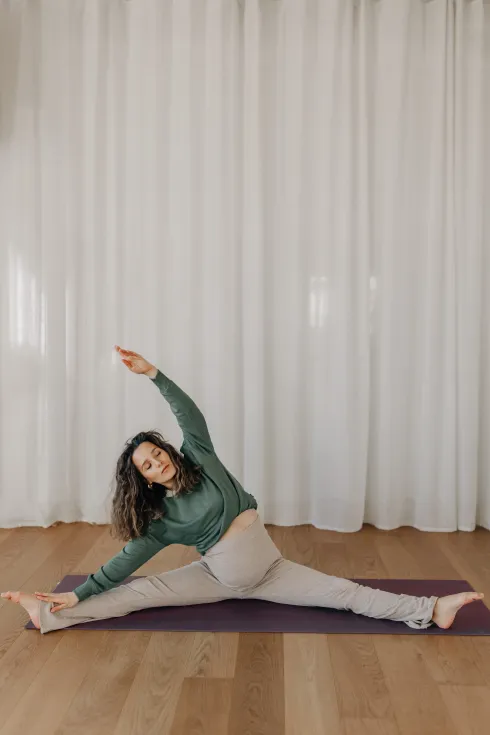 Pilates für Schwangere ( hybrid ) 17.08. - 12.10.26; 18:15 - 19:15 Uhr - Anmeldung www.womaninmotion.de @ Hebammenpraxis und Osteopathie Schwabinger Kindl