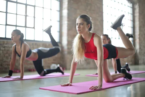 KK-Kurs Pilates zur Unterstützung der Rückbildung Mi 10.30 Uhr + Watch Later Service  @ hemma Yoga