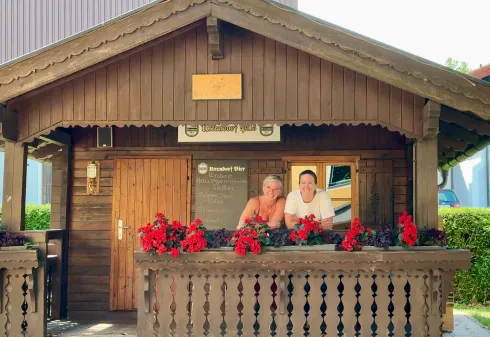 Aufstellung & Yoga beim Wirt z'Weissau @ Mahalo Yoga