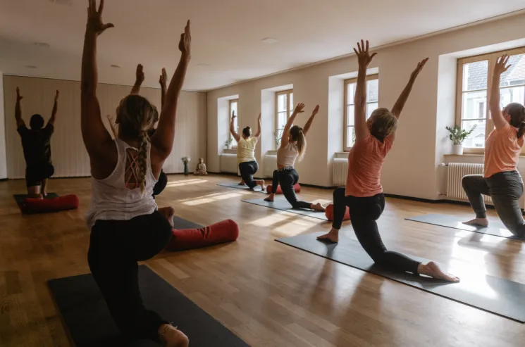 Rise & Renew Yoga L1-2 @ insaja - yoga & dance