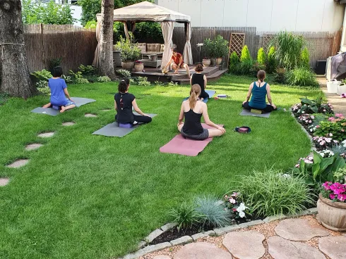 Yoga im Paradiesgarten OUTDOOR @ Yogagalerie